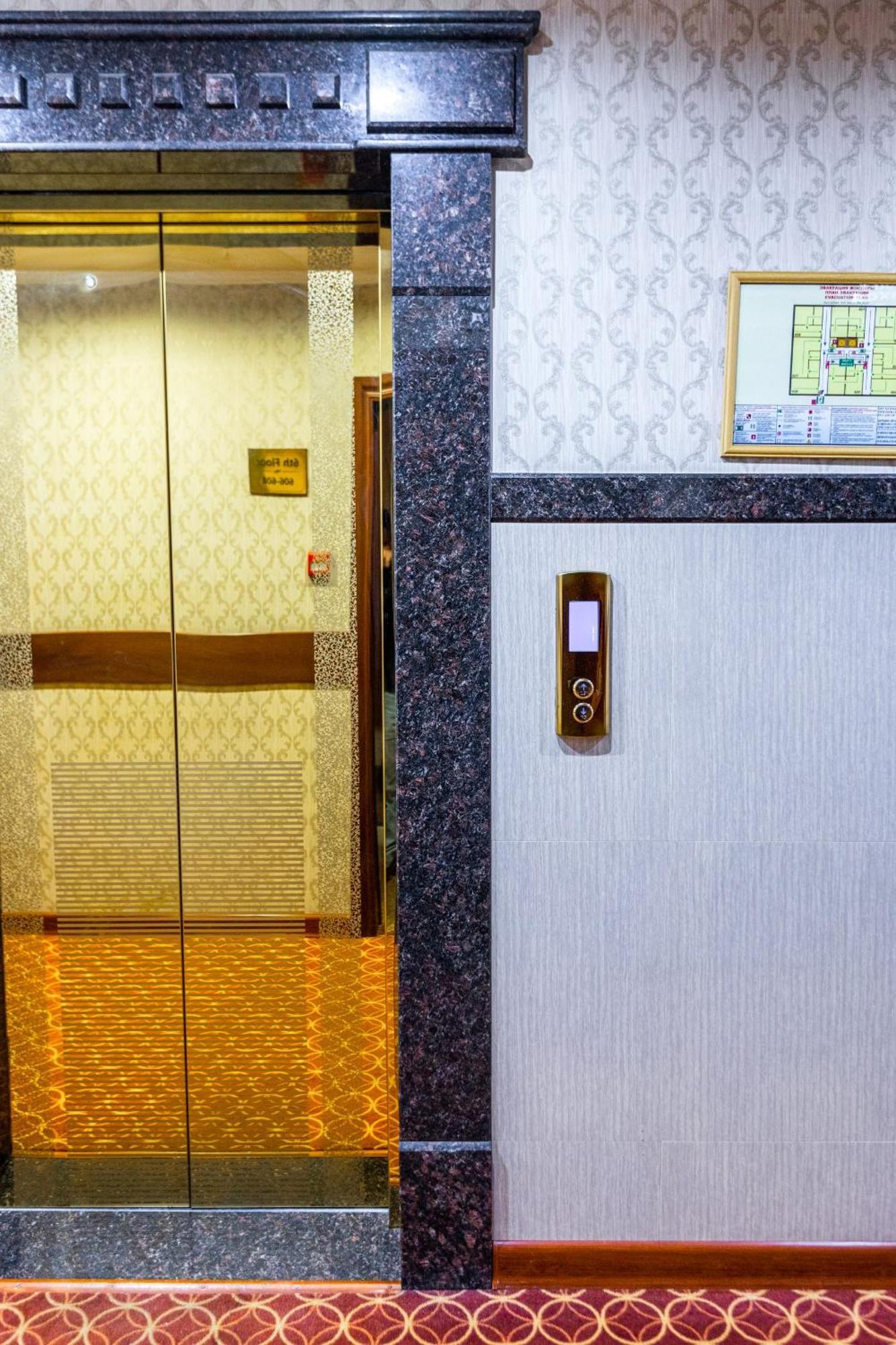 Plaza Hotel Almaty Extérieur photo