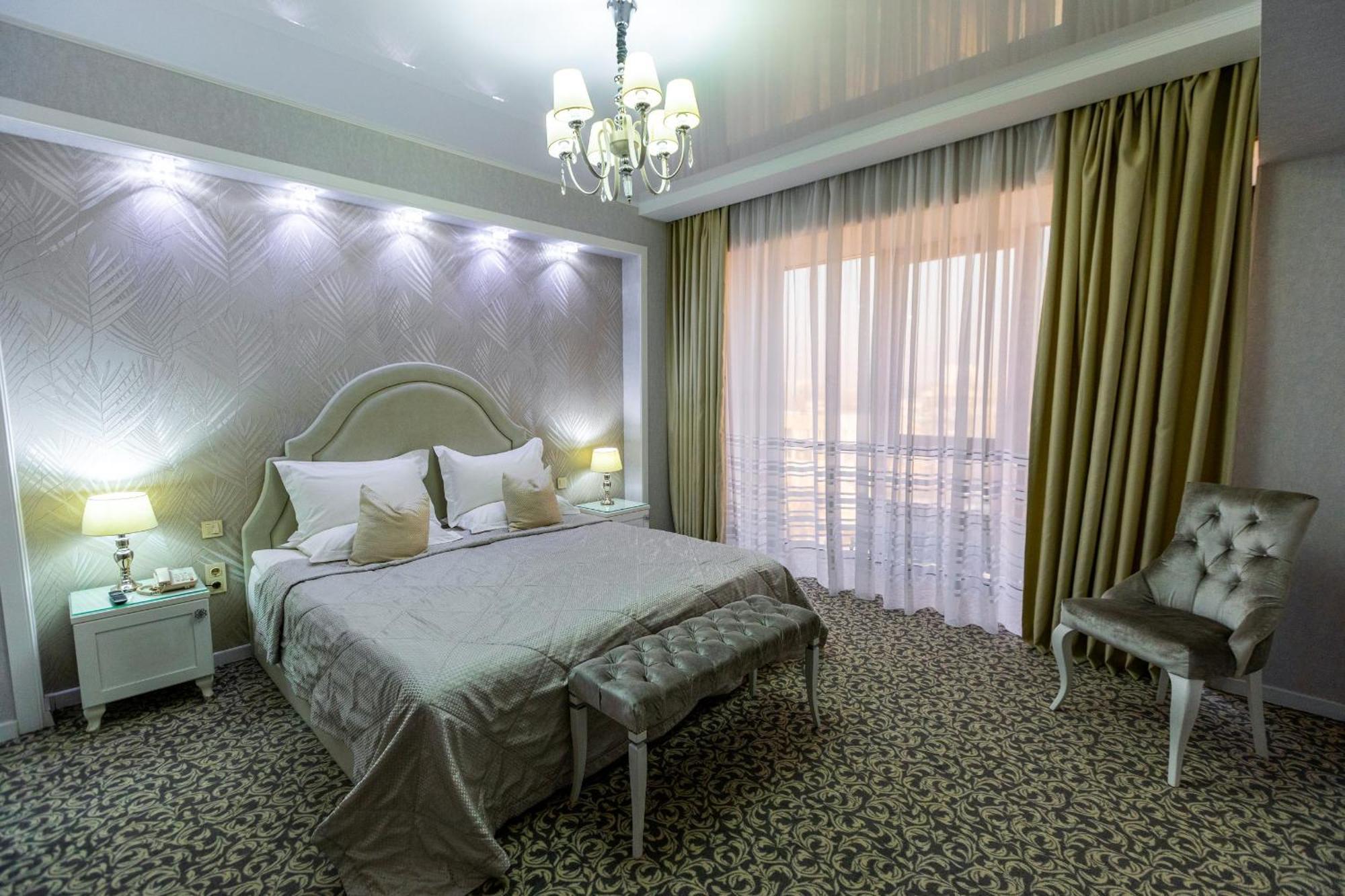 Plaza Hotel Almaty Chambre photo